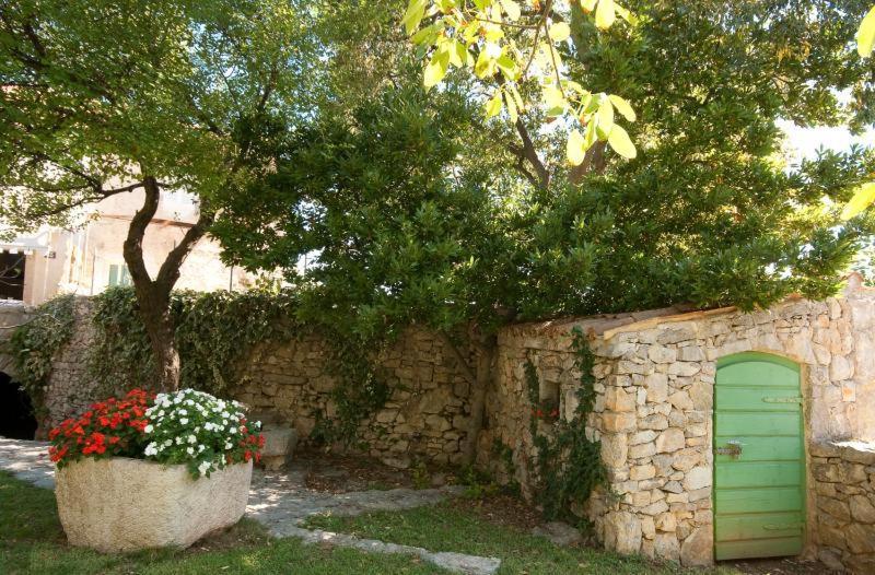 Maja Stone House Villa Kornic Exterior photo