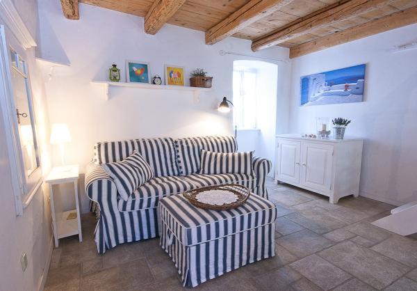 Maja Stone House Villa Kornic Exterior photo